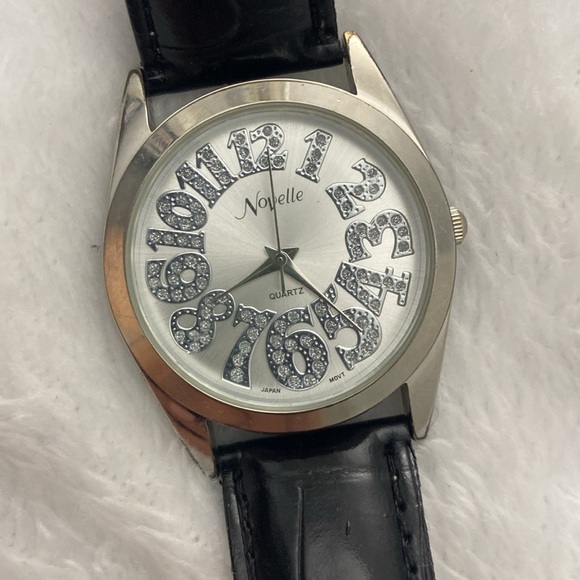 Novelle Quartz black and silver watch - Picture 4 of 15